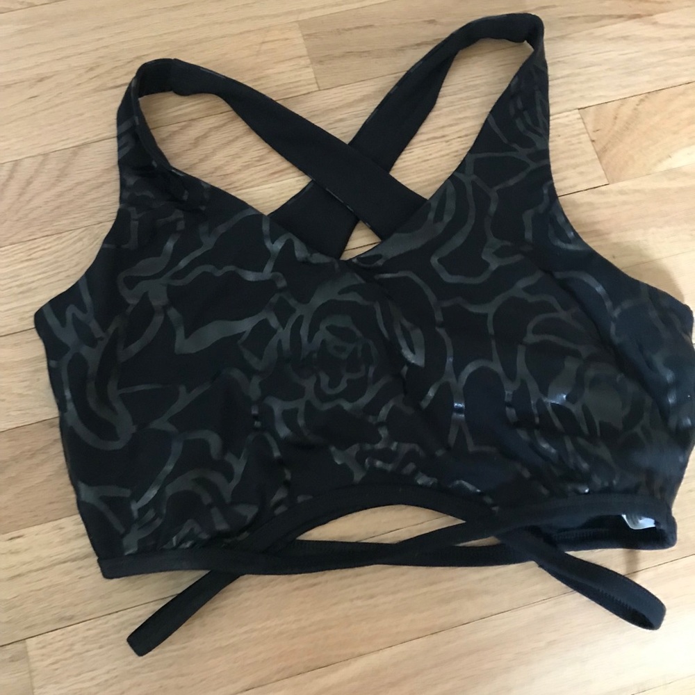 Fabletics sports bra